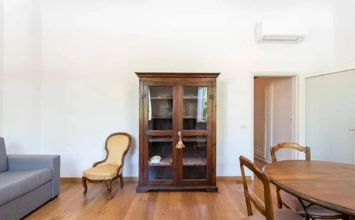 Apartment Airy One Bedroom With Terrace Near Palazzo Pitti Florence
