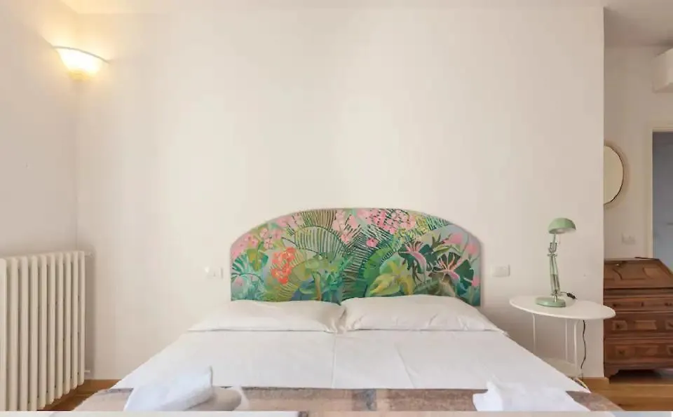 Airy One Bedroom With Terrace Near Palazzo Pitti Florence 0*,