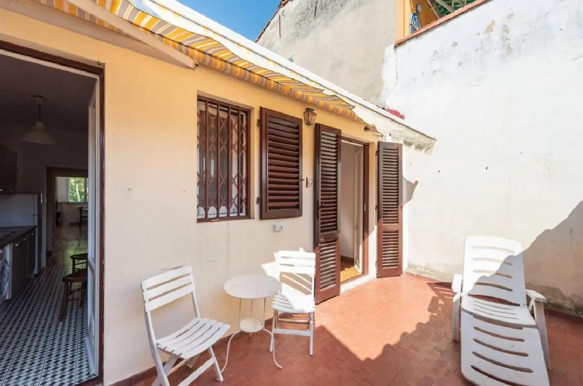 Airy One Bedroom With Terrace Near Palazzo Pitti Florence Italy